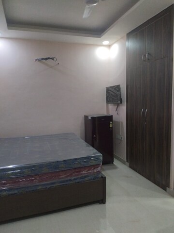 Bedroom in 1 RK Independent House at Sector 14 – for Rent