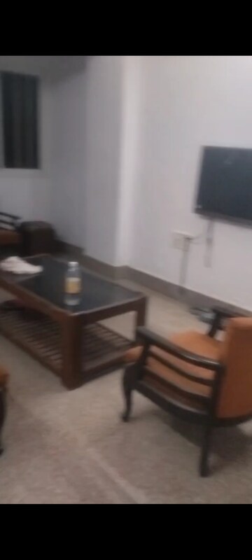 2 BHK Apartment For Rent in Snehdhara CHS, Vile Parle West