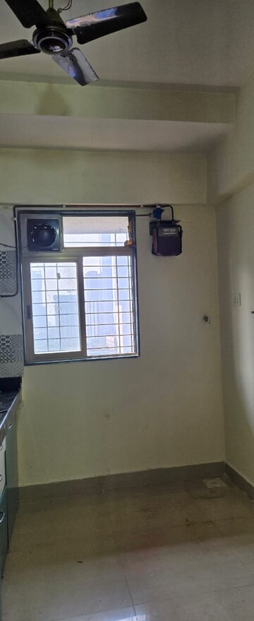 Room in 1 BHK Apartment at Lower Parel – for Rent