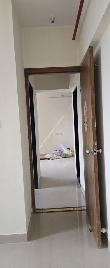 Furnished Amenities in 1 BHK Apartment at Lower Parel – for Rent
