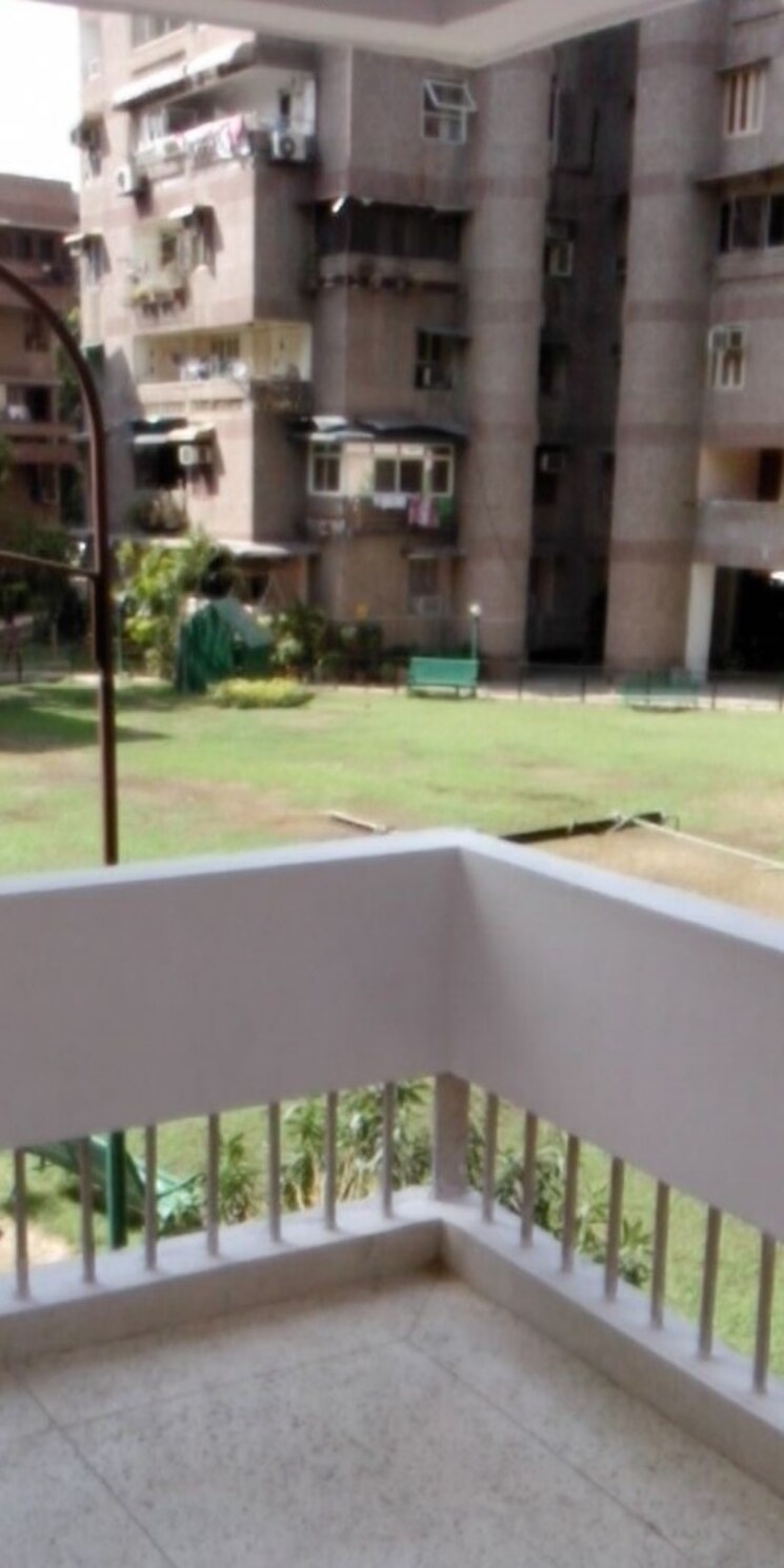Balcony, mayur vihar phase 1 3.5 Bedroom 1550 Sq.Ft. Apartment In Mayur Vihar Phase 1 Delhi 9077935