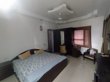 Bedroom in 4 BHK Apartment at Sector 4 – for Sale