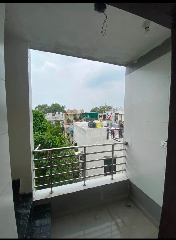 Balcony, freedom fighters enclave 2 Bedroom 900 Sq.Ft. Builder Floor In Freedom Fighters Enclave Delhi 9077946