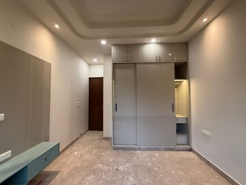 Building Lobby in 3 BHK Builder Floor at Paschim Vihar – for Sale