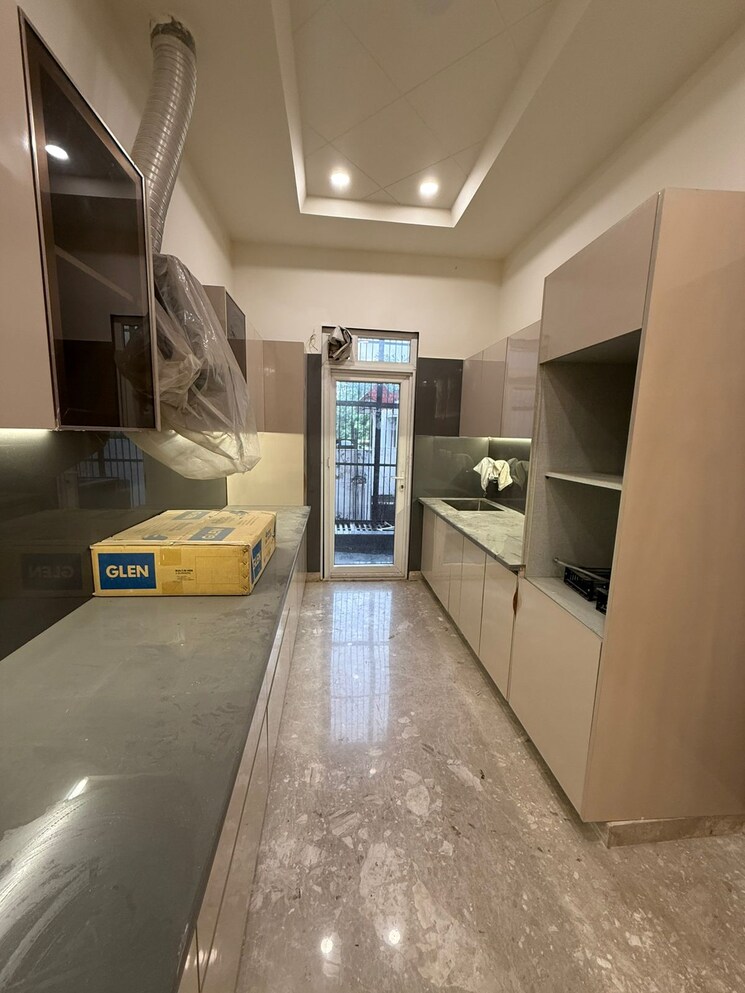 Living Room, paschim vihar 3 Bedroom 1500 Sq.Ft. Builder Floor In Paschim Vihar Delhi 9077952