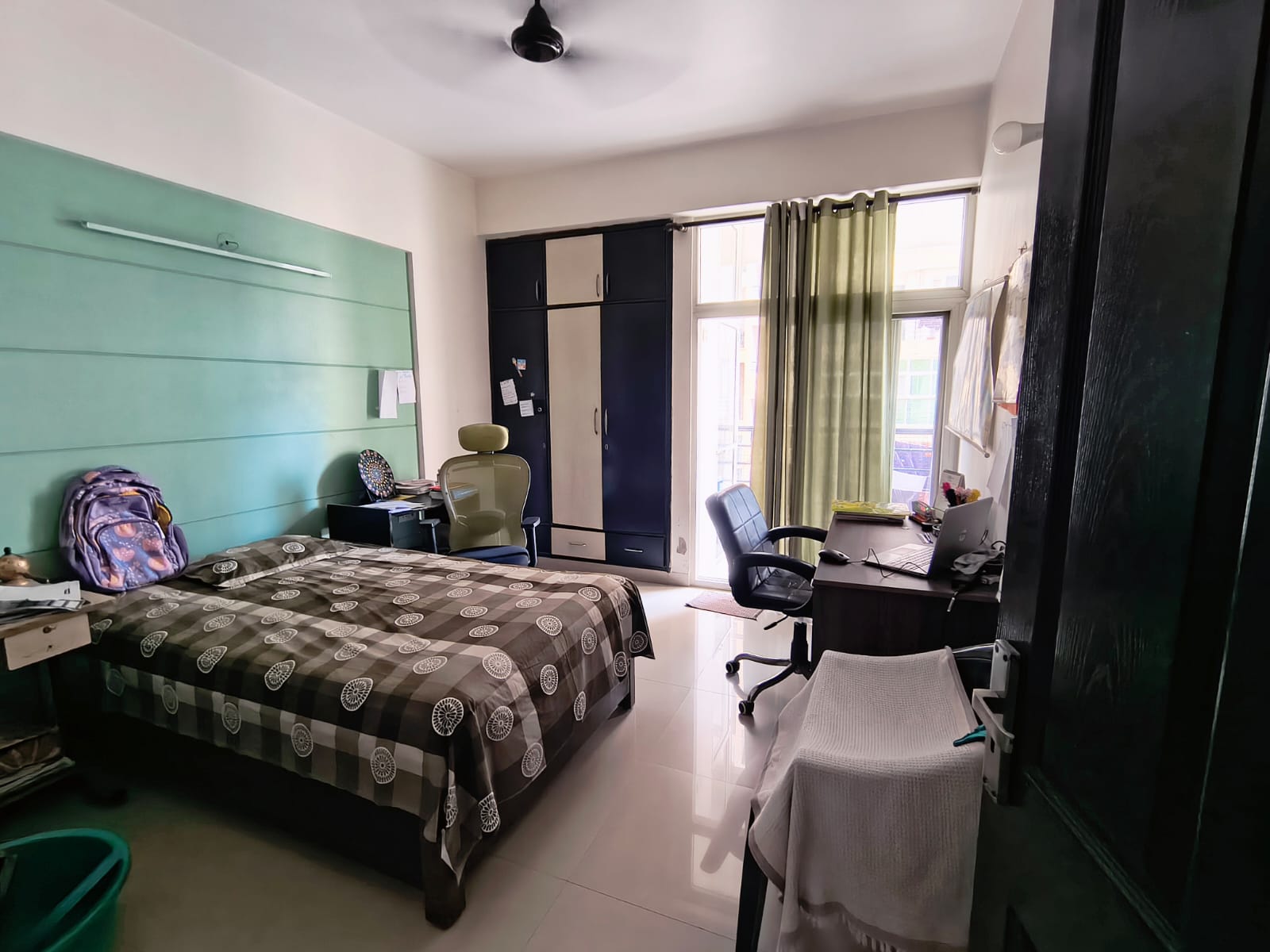 2.5 BHK 1525 Sq.Ft. Apartment in Crossing Republik