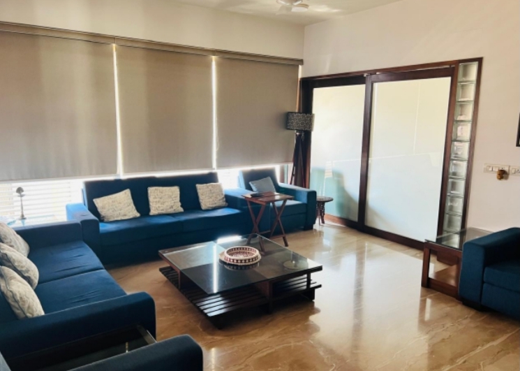 4 BHK + Pooja Room Apartment For Sale in Spacious Luxurious Furnis