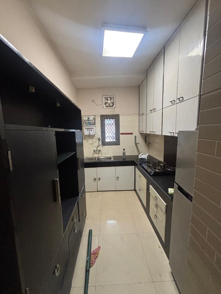 Kitchen, janakpuri 2 Bedroom 1250 Sq.Ft. Builder Floor In Janakpuri Delhi 9077992