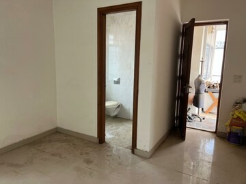 Room in 6 BHK Independent House at Sector 91 – for Sale