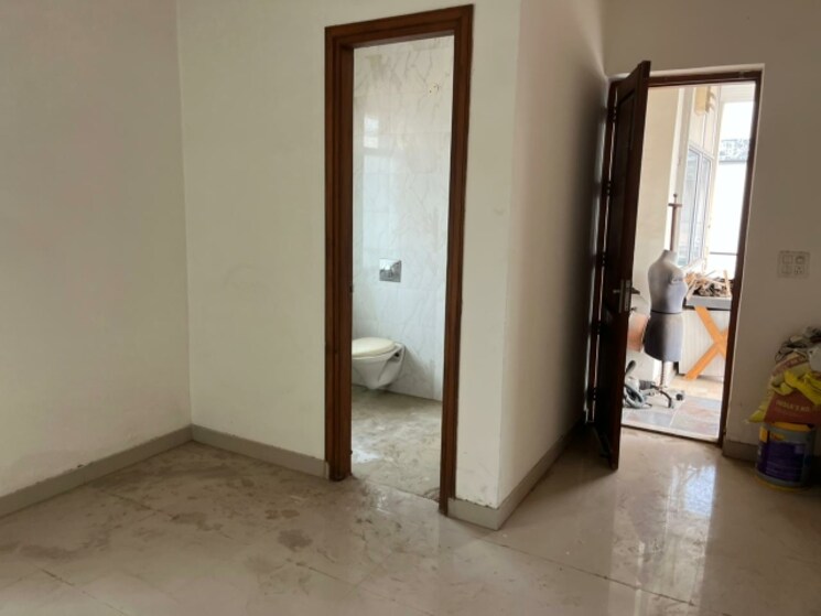 Room, sector 91 6 Bedroom 283 Sq.Yd. Independent House In Sector 91 Mohali 9077994