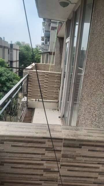 Balcony in 3.5 BHK Apartment at Mayur Vihar Phase 1 Extension – for Rent