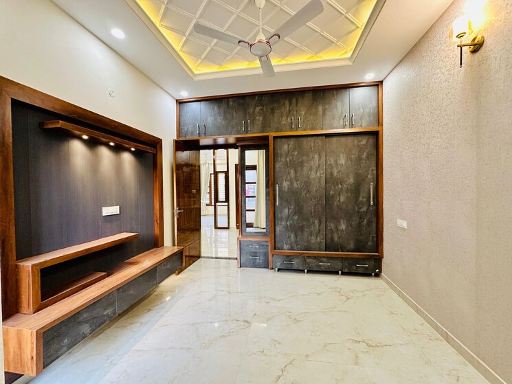 Room, sector 124 3 Bedroom 122 Sq.Yd. Independent House In Sector 124 Mohali 9078047