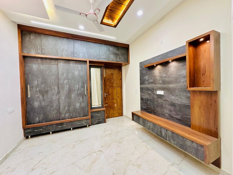 Room, sector 124 3 Bedroom 122 Sq.Yd. Independent House In Sector 124 Mohali 9078047