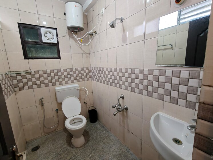 Bathroom, frazer town 2 Bedroom 1100 Sq.Ft. Builder Floor In Frazer Town Bangalore 9078067