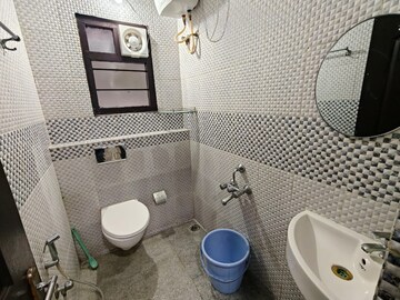 Bathroom in 2 BHK Builder Floor at Frazer Town – for Rent