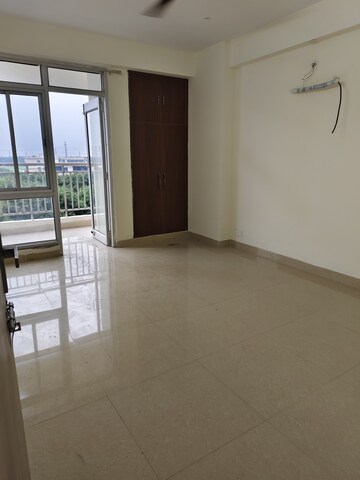 Room in 3 BHK Apartment at Sector 19b Dwarka – for Rent