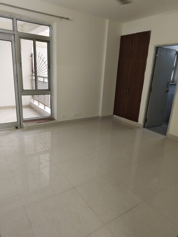 Room in 3 BHK Apartment at Sector 19b Dwarka – for Rent