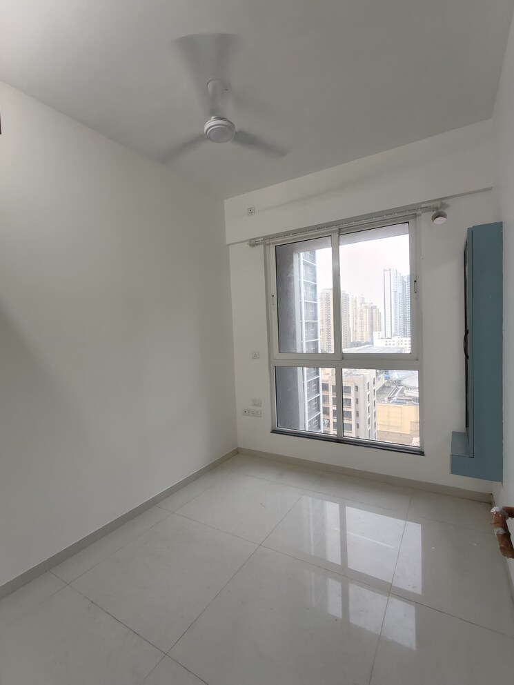 Room, sheth-zuri 1.5 Bedroom 517 Sq.Ft. Apartment In Laxmi Nagar Thane 9078130
