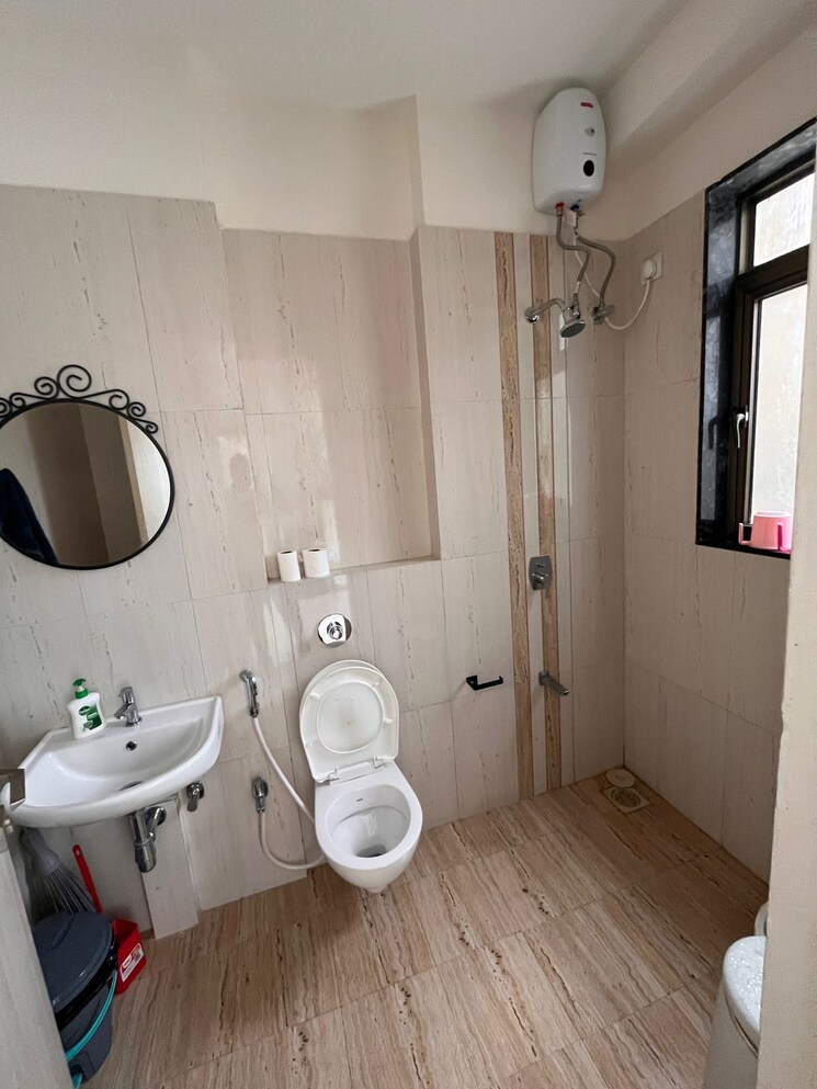 Bathroom, anand-bhuvan-matunga 2 Bedroom 800 Sq.Ft. Apartment In Matunga West Mumbai 9078128