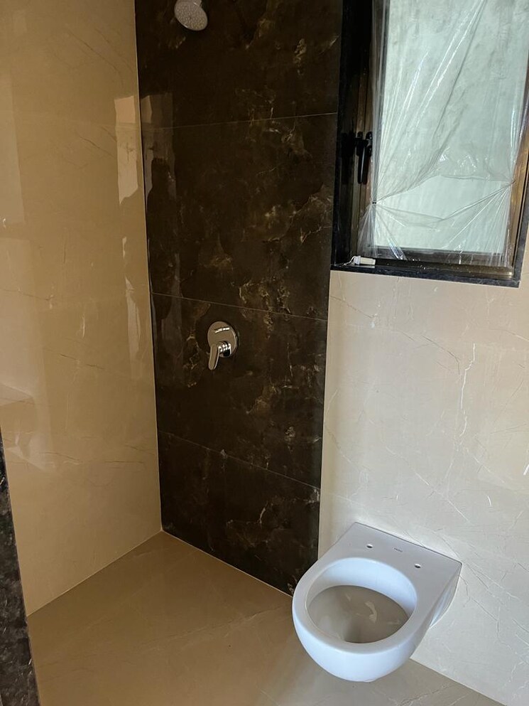 Bathroom, ajmera-downtown 1 Bedroom 440 Sq.Ft. Apartment In Marine Lines Mumbai 9078127