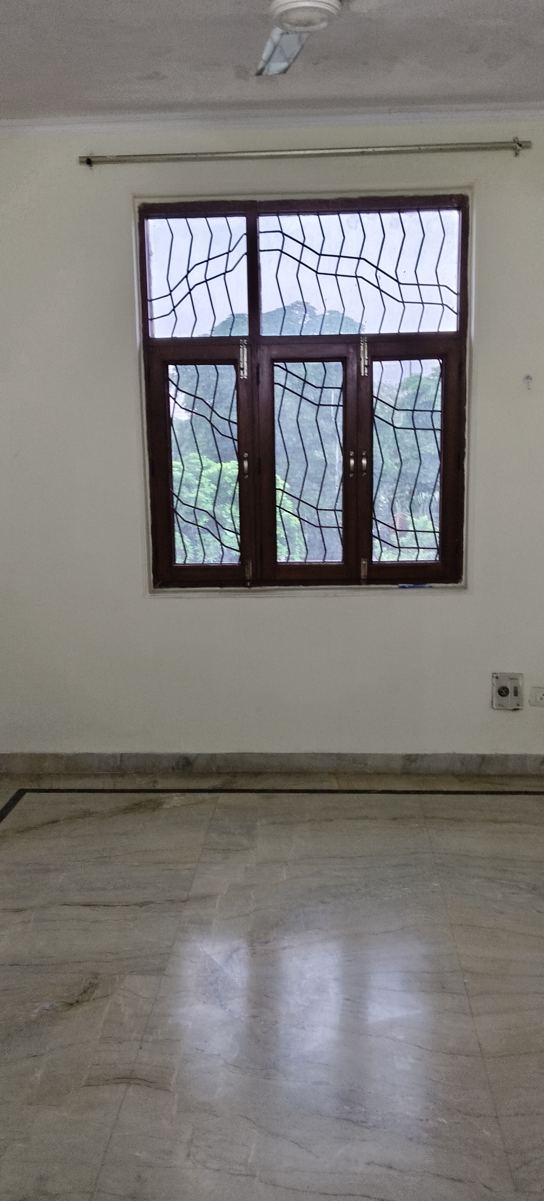 2 BHK Independent House For Rent in RWA Apartments Sector 52