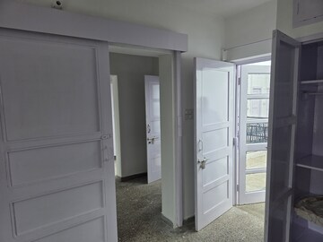 Building Lobby in 2 BHK Builder Floor at Sector 27 – for Rent