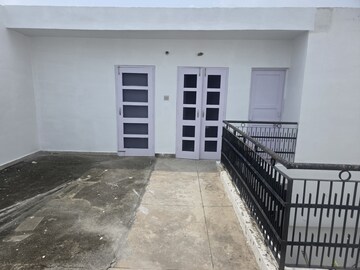 2 BHK Builder Floor – Exterior View View at Sector 27 - for Rent