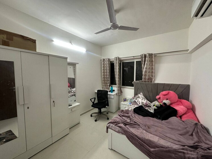  Parking, omkar-signet 1 Bedroom 388 Sq.Ft. Apartment In Malad East Mumbai 9078163