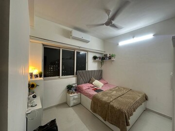 1 BHK Apartment For Rent in Omkar Signet, Malad East