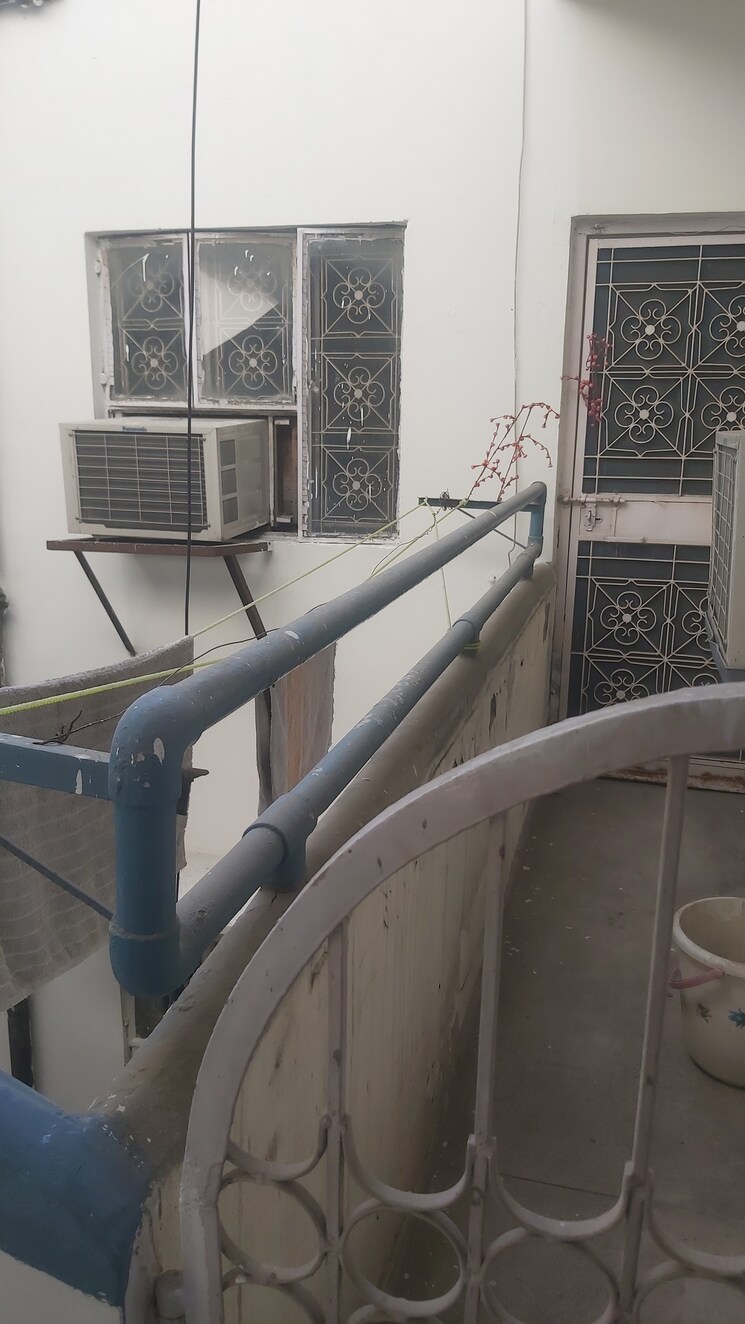 Balcony, mayur vihar 1 RK 250 Sq.Ft. Apartment In Mayur Vihar Delhi 9078181