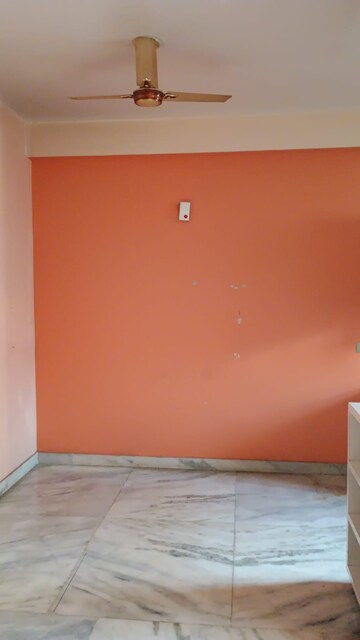 Room in 2 BHK Villa at RWA Apartments Sector 121, Sector 121 – for Rent