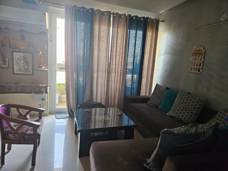 Living Room, tulip-violet 3 Bedroom 1578 Sq.Ft. Apartment In Sector 69 Gurgaon 9078175