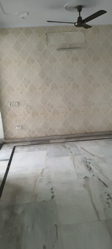 4 BHK Apartment For Rent in Royal Towers Noida, Sector 61