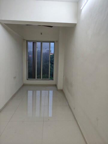 Room in 1 BHK Apartment at Tandice 69 Residency, Andheri East – for Rent
