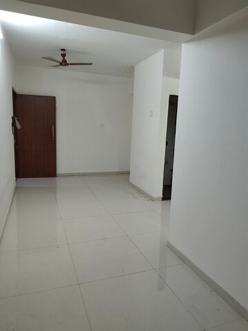 Room in 1 BHK Apartment at Tandice 69 Residency, Andheri East – for Rent