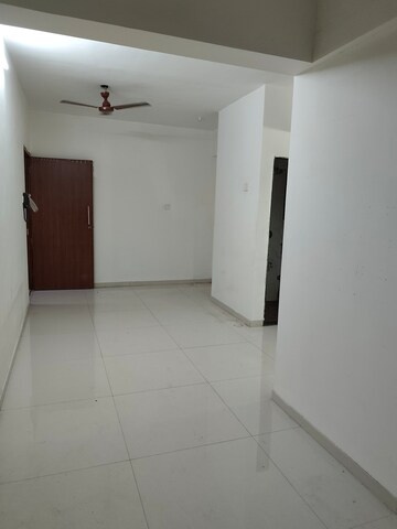 Room in 1 BHK Apartment at Tandice 69 Residency, Andheri East – for Rent