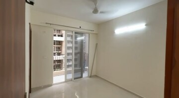 Room in 2 BHK Apartment at Signature The Millennia 2, Sector 37d – for Rent
