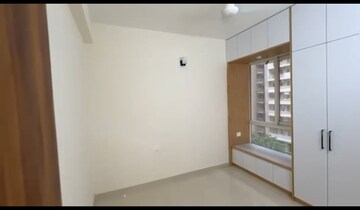 Room in 2 BHK Apartment at Signature The Millennia 2, Sector 37d – for Rent
