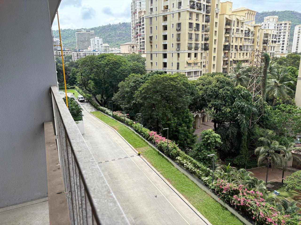 1 BHK Apartment For Sale in Tata Serein