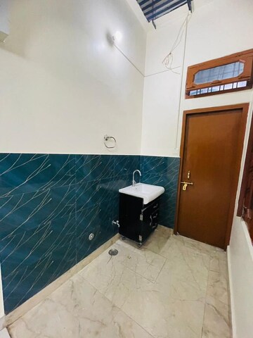 Furnished Amenities in 1.5 BHK Independent House at Gomti Nagar – for Rent