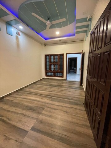Room in 1.5 BHK Independent House at Gomti Nagar – for Rent