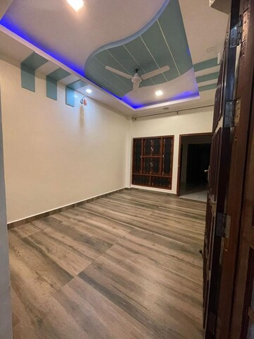 Room in 1.5 BHK Independent House at Gomti Nagar – for Rent