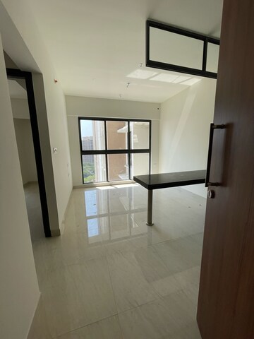 1 BHK Apartment For Rent in Lodha Crown Quality Homes, Saket Complex