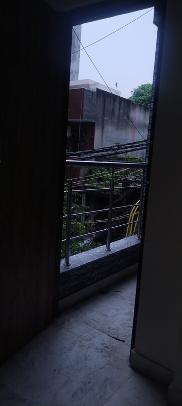 Balcony in 2 BHK Builder Floor at Mayur Vihar Phase 1 – for Rent