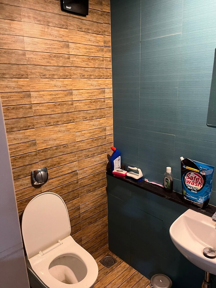 Bathroom, lodha-crown-quality-homes 1 Bedroom 500 Sq.Ft. Apartment In Majiwada Thane 9078303