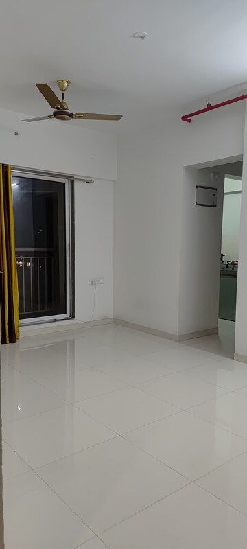 1 BHK Apartment For Rent in Metropolis Aquaris Phase 2, Kasarvadavali