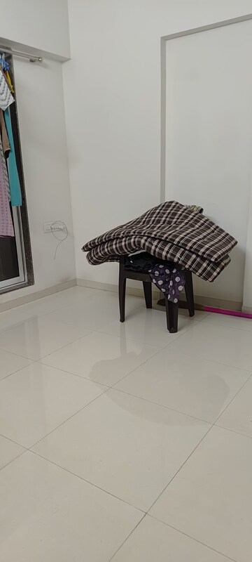 Staircase in 1 BHK Apartment at Metropolis Aquaris Phase 2, Kasarvadavali – for Rent