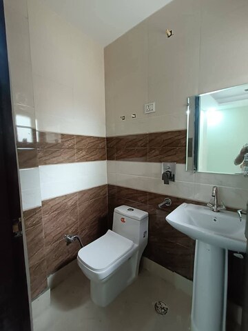 Team Area in 1 BHK Builder Floor at Saket – for Rent