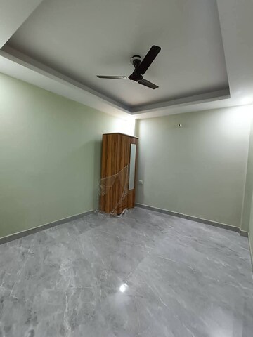 Room in 1 BHK Builder Floor at Saket – for Rent