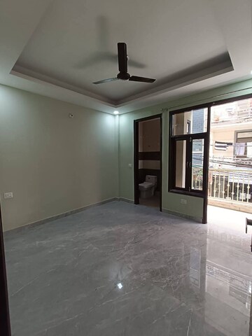 Room in 1 BHK Builder Floor at Saket – for Rent